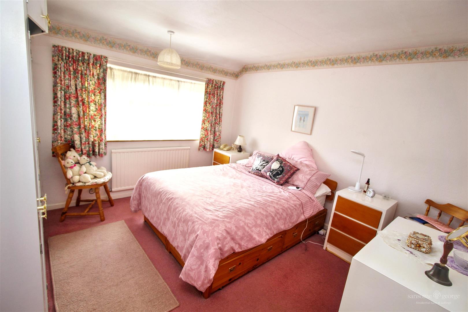 Fairford Road, Tilehurst, Reading